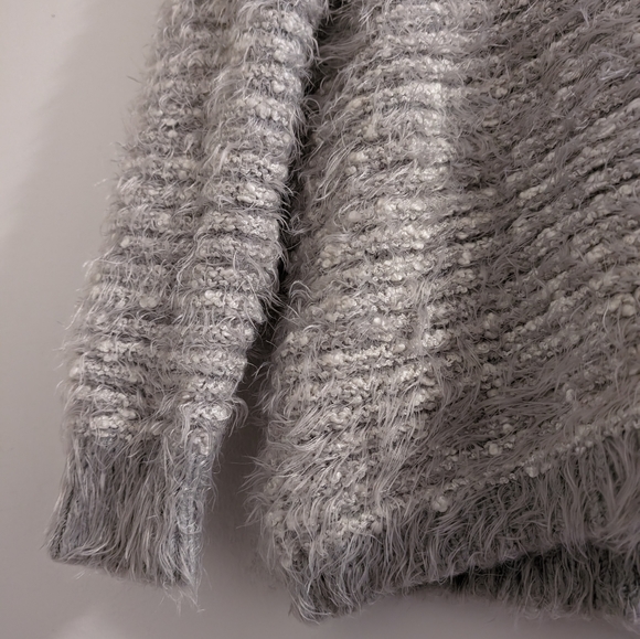 Textured Knit Sweater - Picture 2 of 4